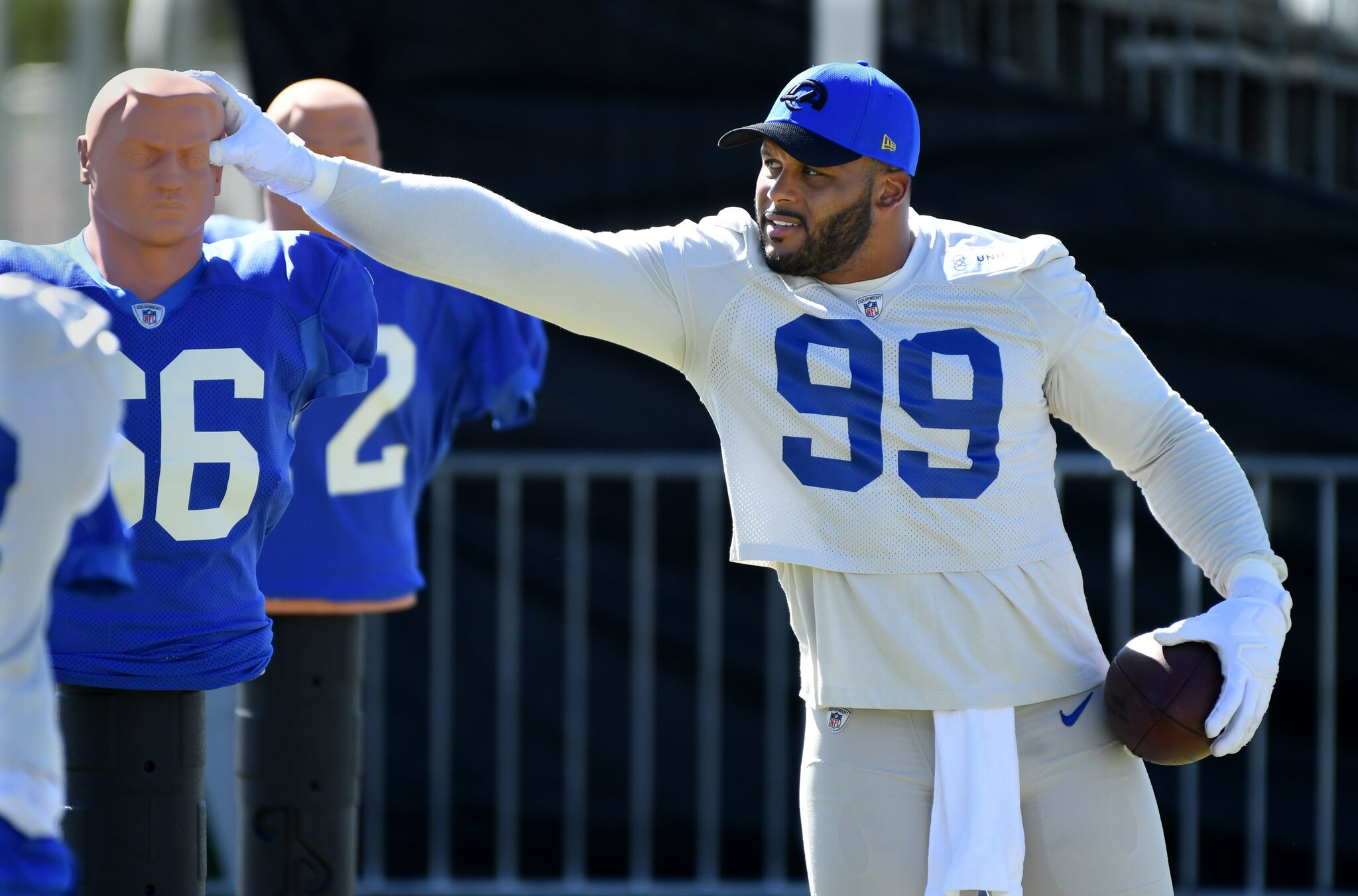 Rams report 2nd workout for Aaron Donald