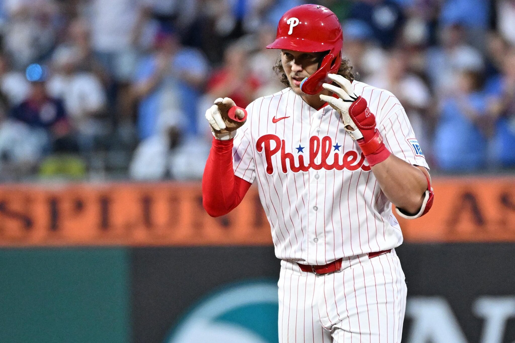 Phair to middlin’: Phillies 11, Yankees 4