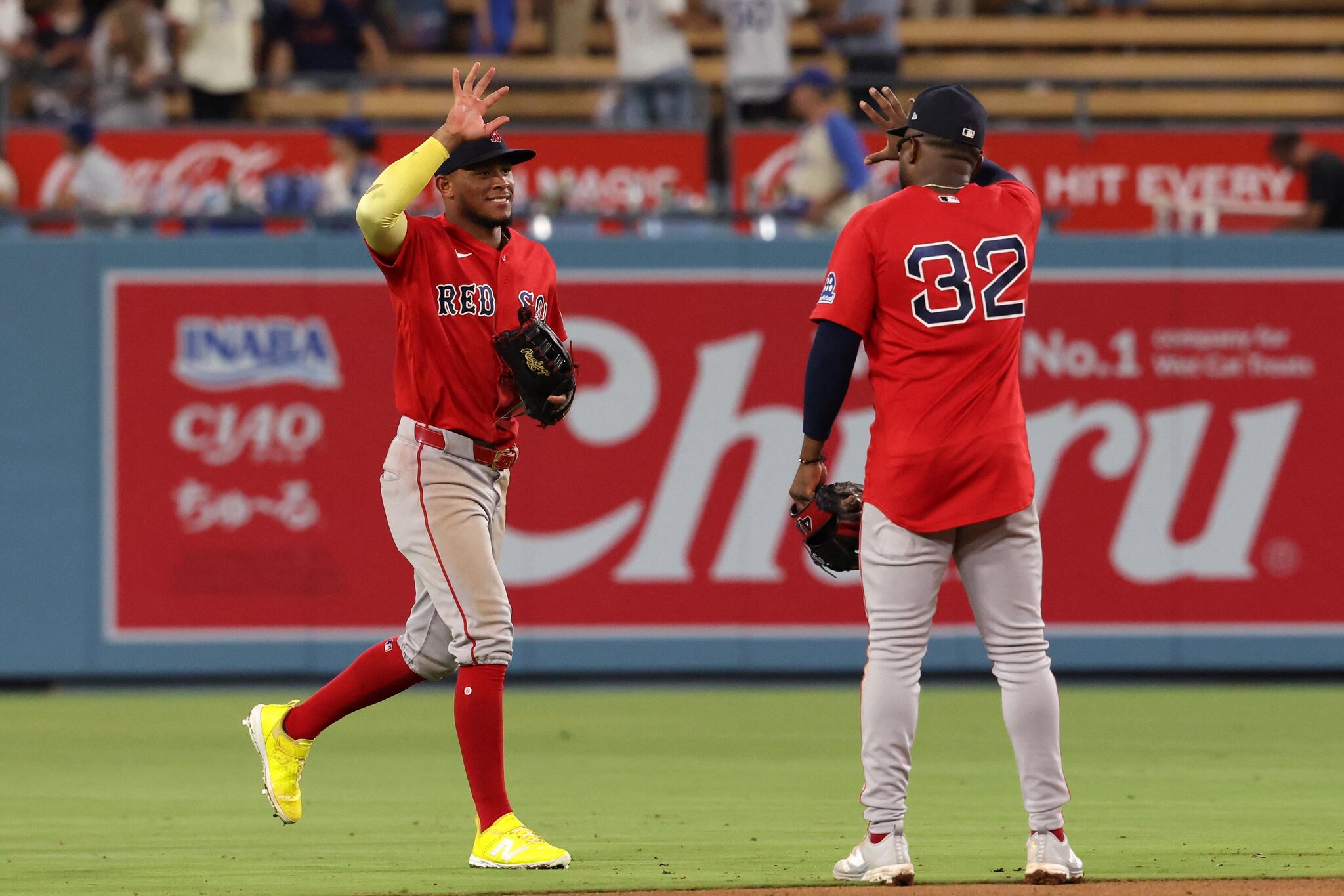 Red Sox, Dodgers Finish Series On Trade Deadline Eve