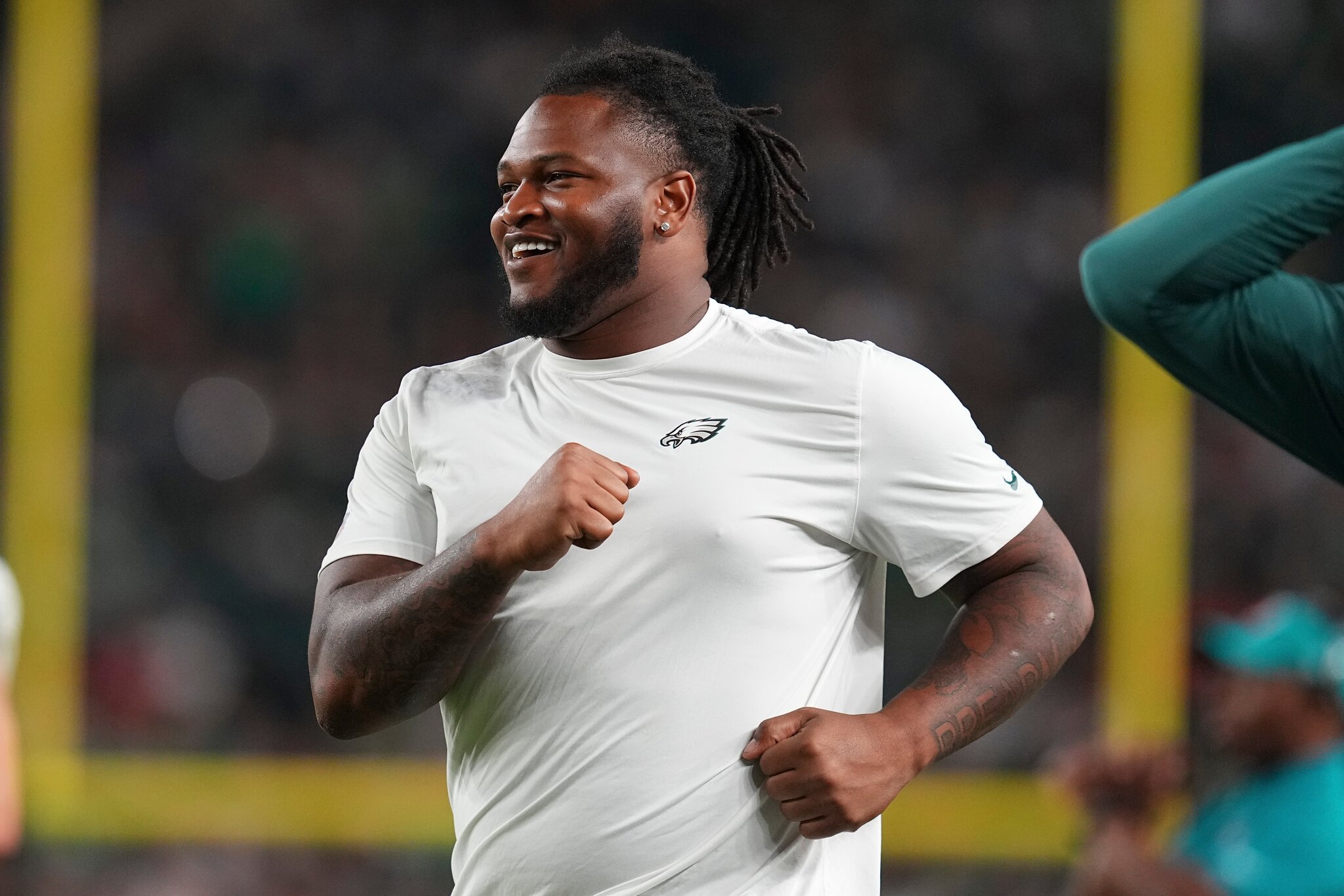 Jalen Carter, Eagles agree to record-breaking contract extension