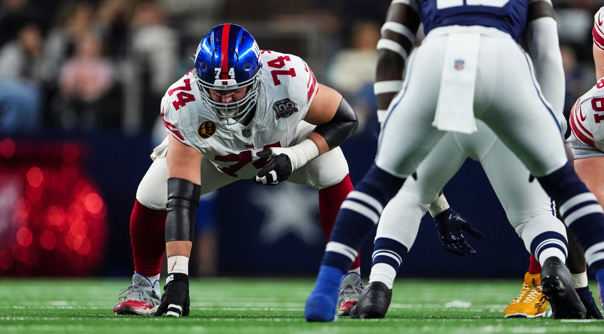 Patriots to sign veteran offensive lineman Greg Van Roten, per report
