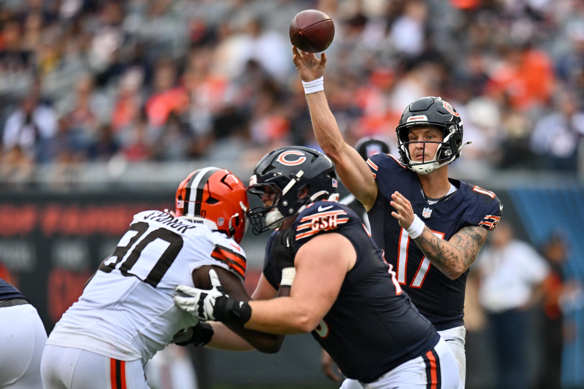 Bears’ quarterbacks throw for 348 yards in preseason win against the Browns