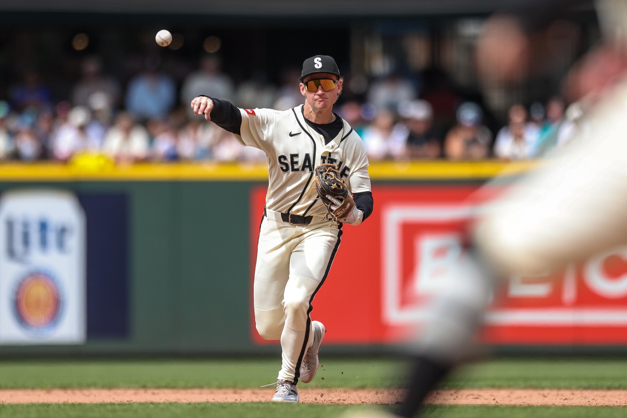 Mariners Colt Emerson to have season-ending wrist surgery
