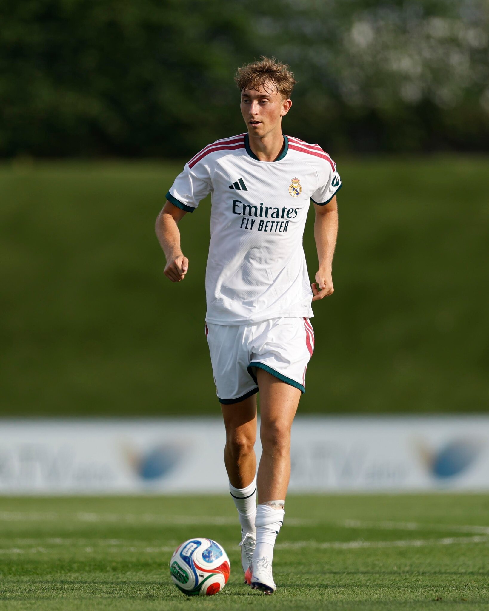Managing Madrid Podcast: Solo Mailbag! The CB spot, starting XI after signing Rodri and Diomandé & more!