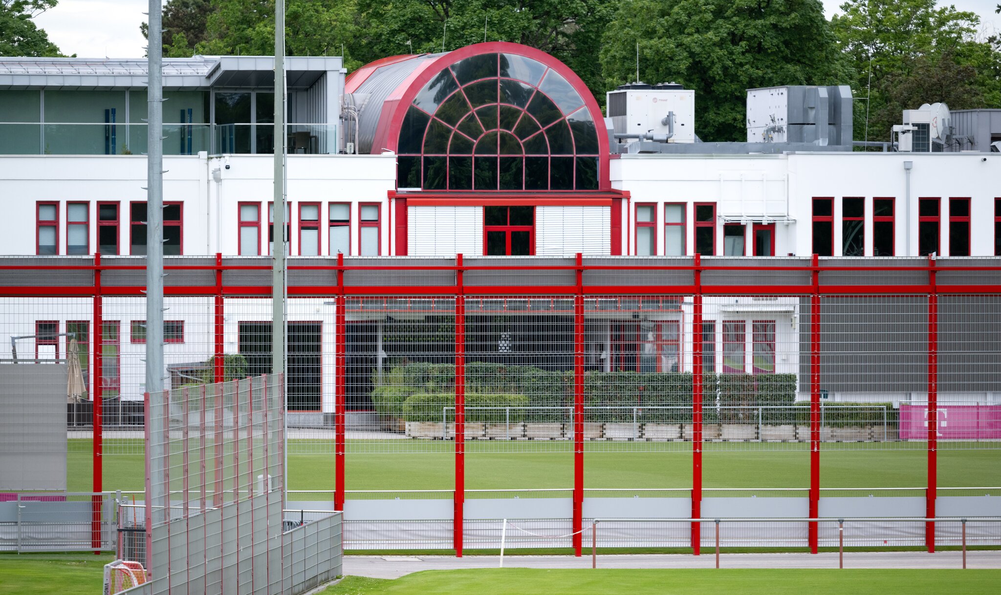 More bitter injury news: Bayern Munich U-19 talents Maspimby and Schmid suffer serious injuries