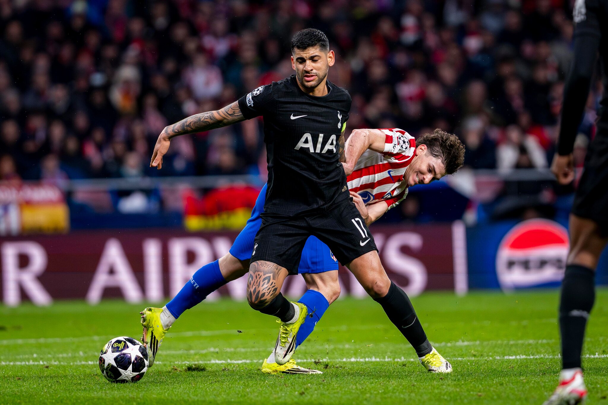 Atlético win Cuti Romero race as €40 million Spurs transfer agreed