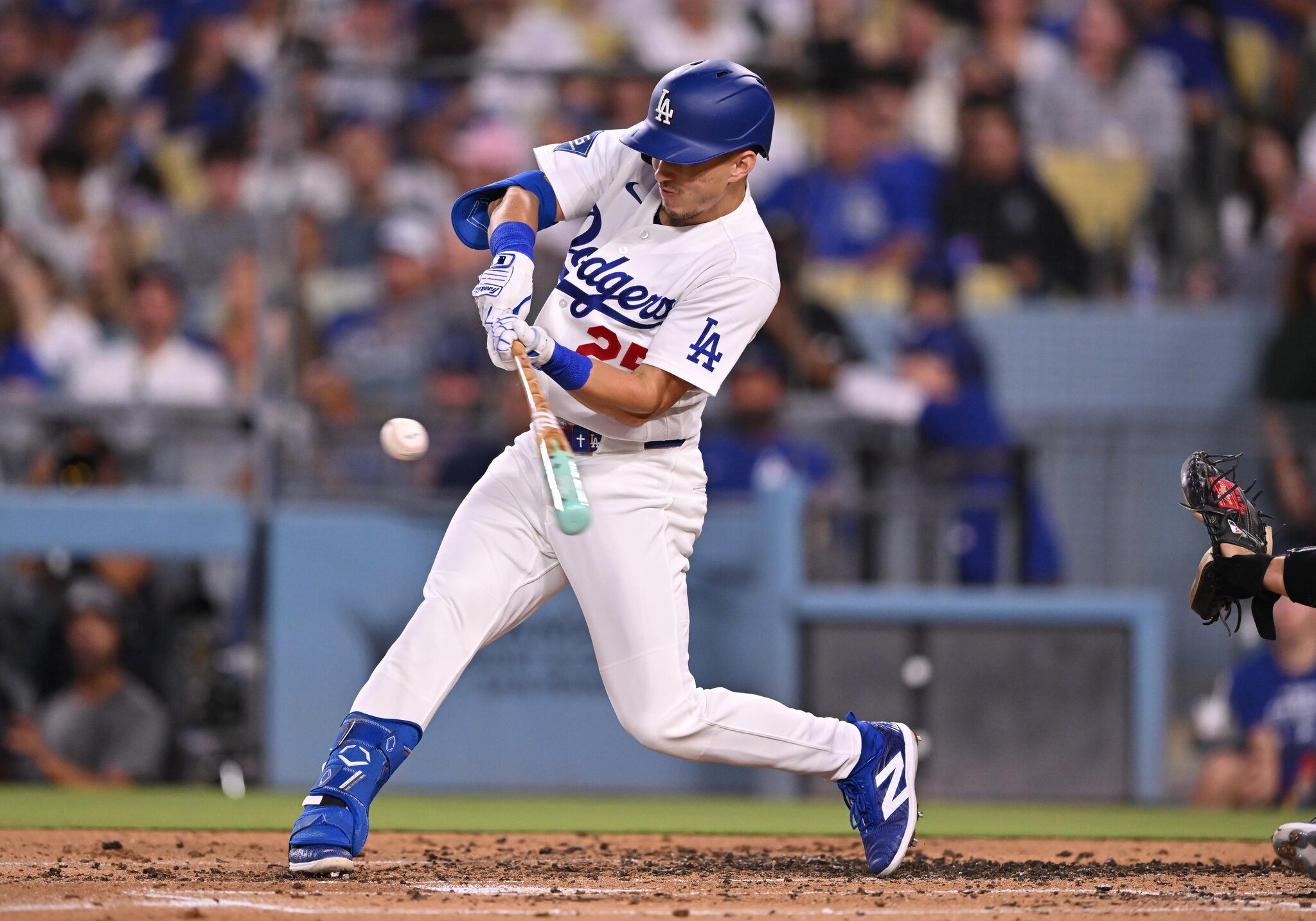 Edman’s extra-inning heroics give Dodgers walk-off win