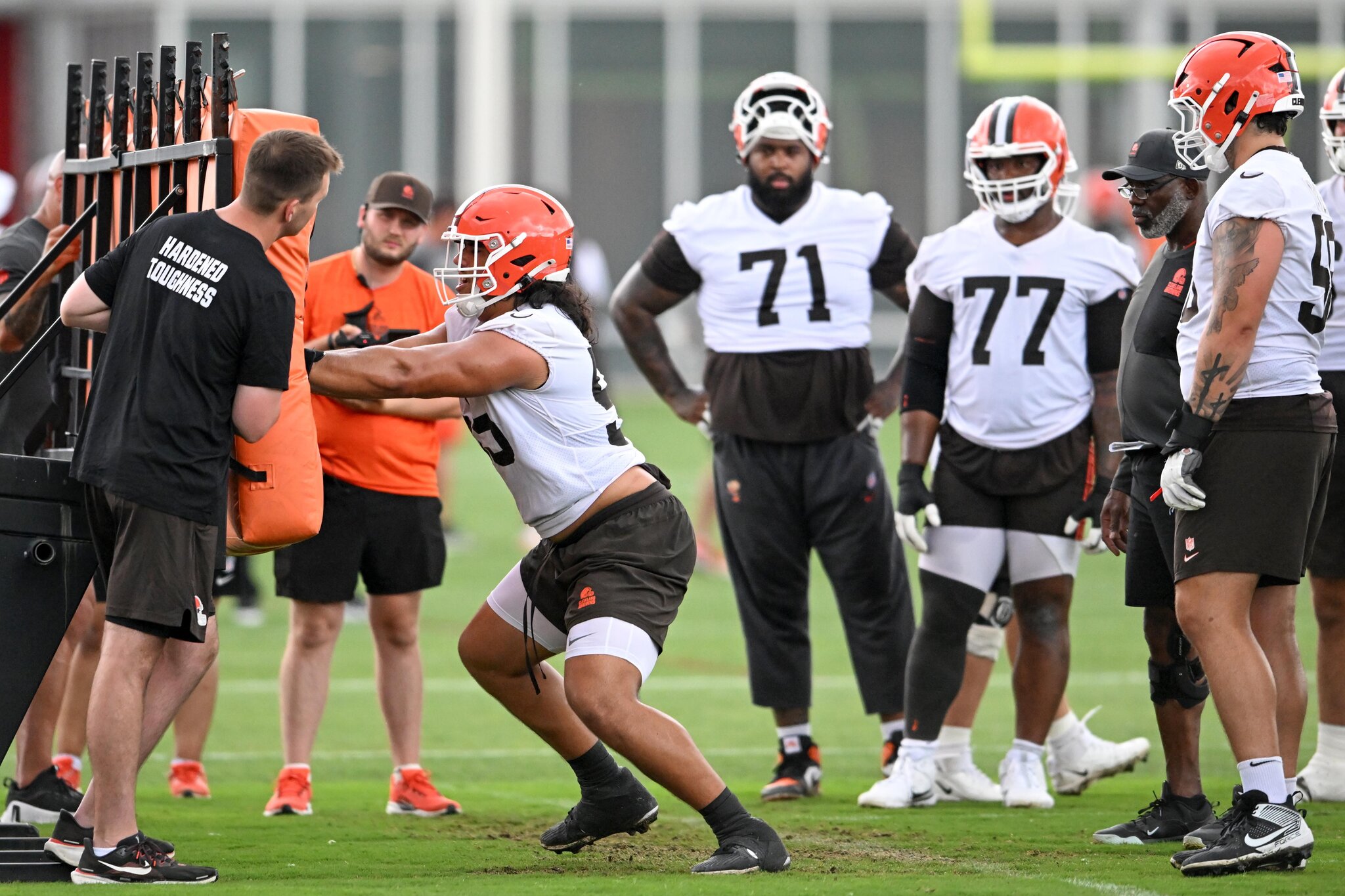 Browns offensive line remains uncertain despite all the roster additions