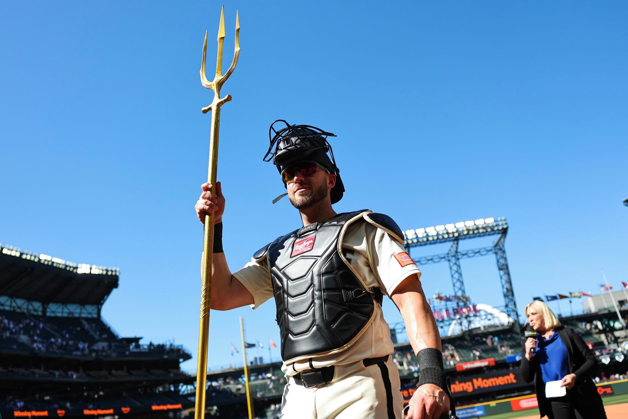 Mariners move on from struggling veterans Rob Refsnyder, Mitch Garver