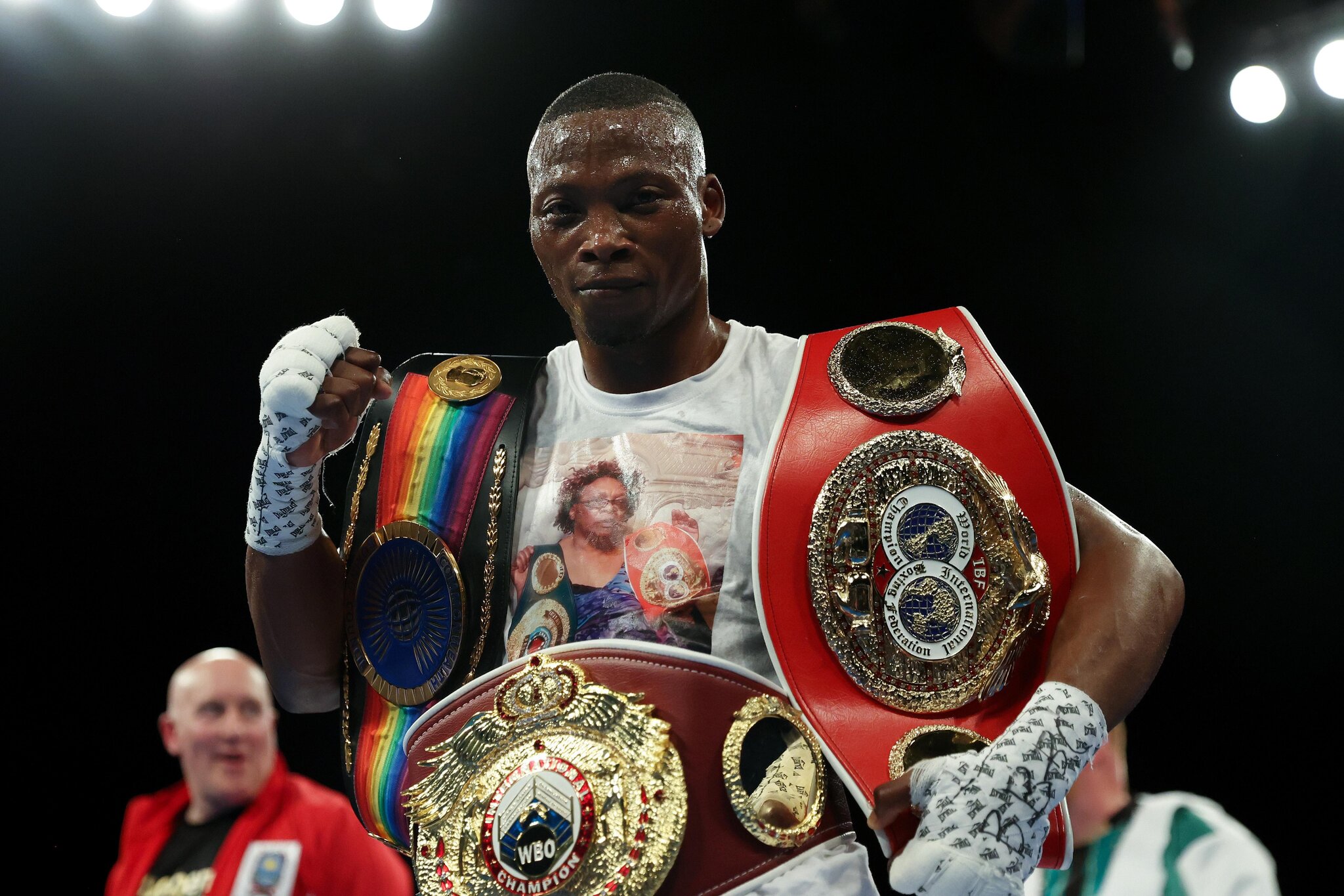Former two-division champion Zolani Tete dies in shooting
