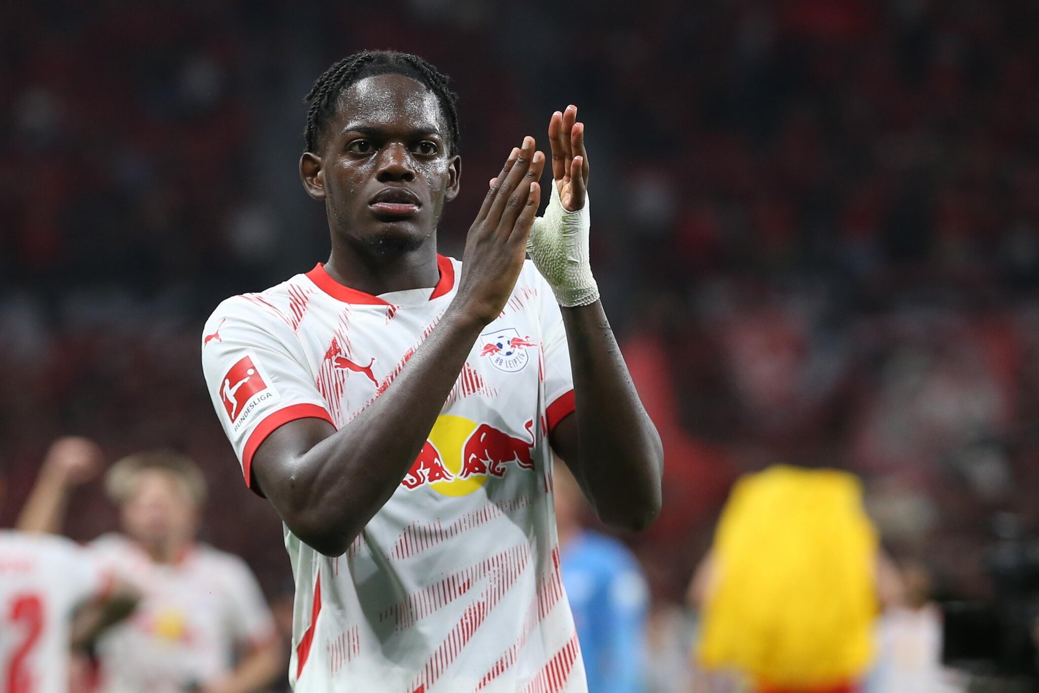 Alejandro Balde out, Castello Lukeba in at Barcelona?