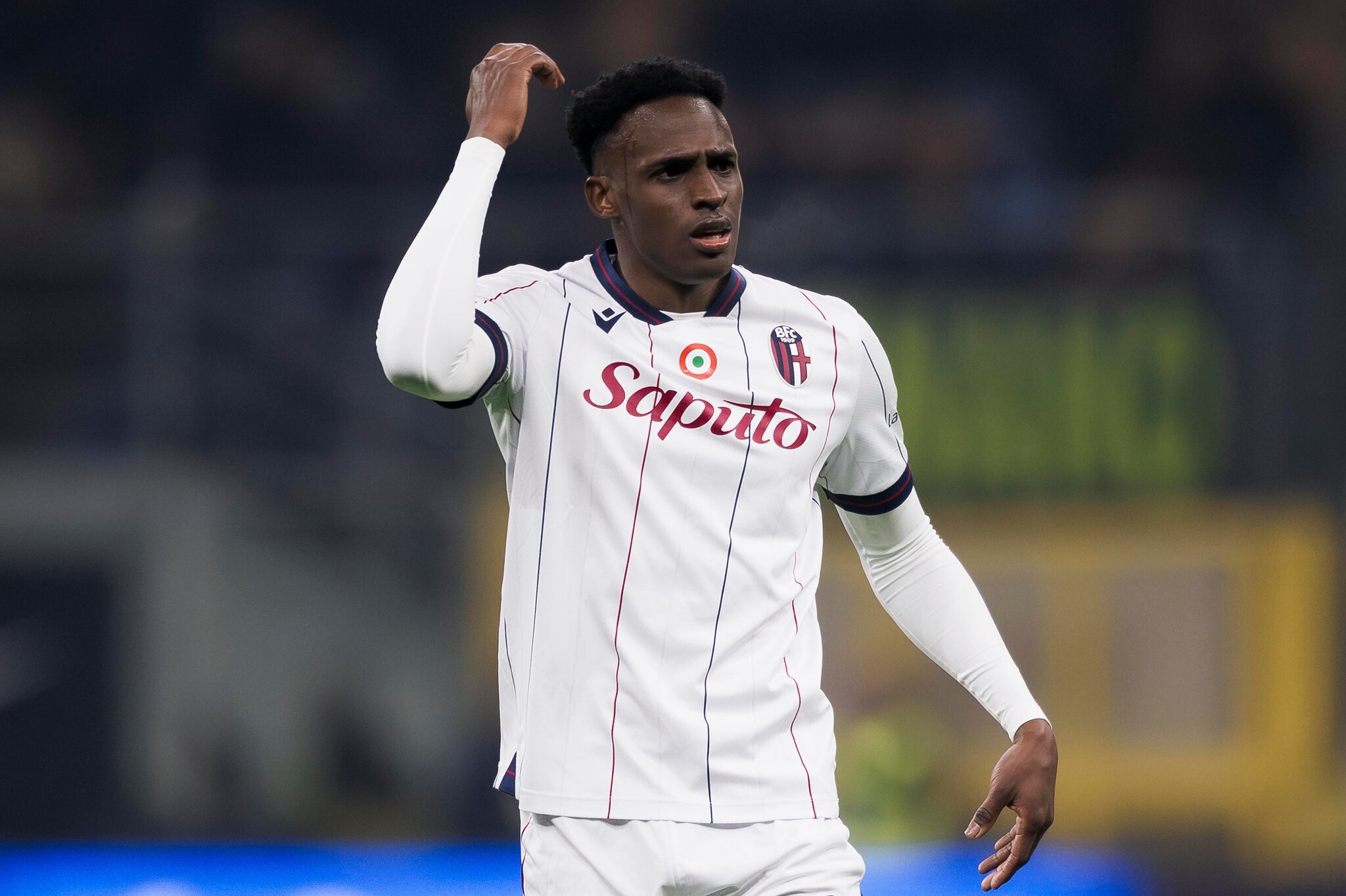 Report: Como enter the race to sign Bologna’s Jhon Lucumí