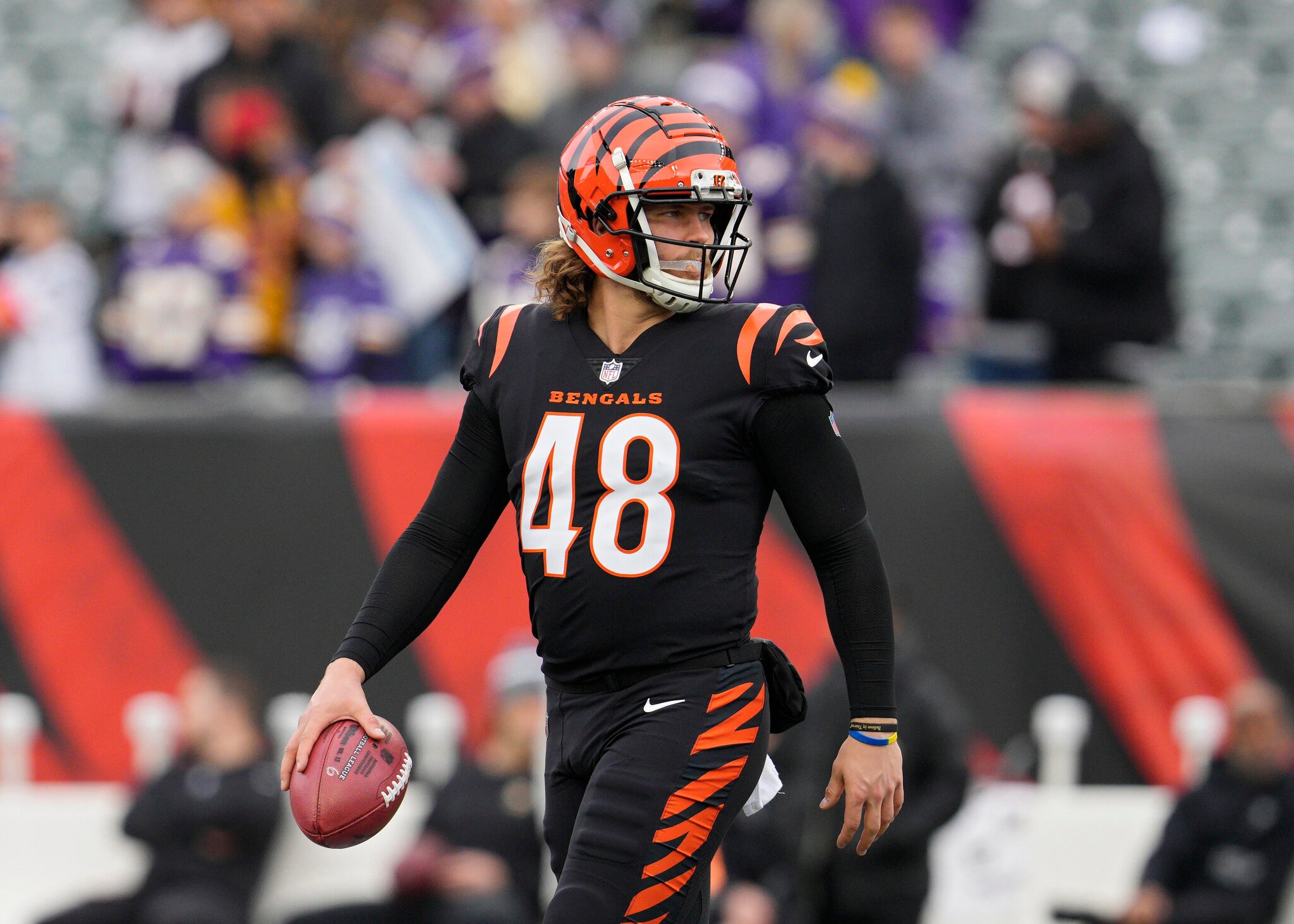 Packers to sign a former starting long snapper Cal Adomitis