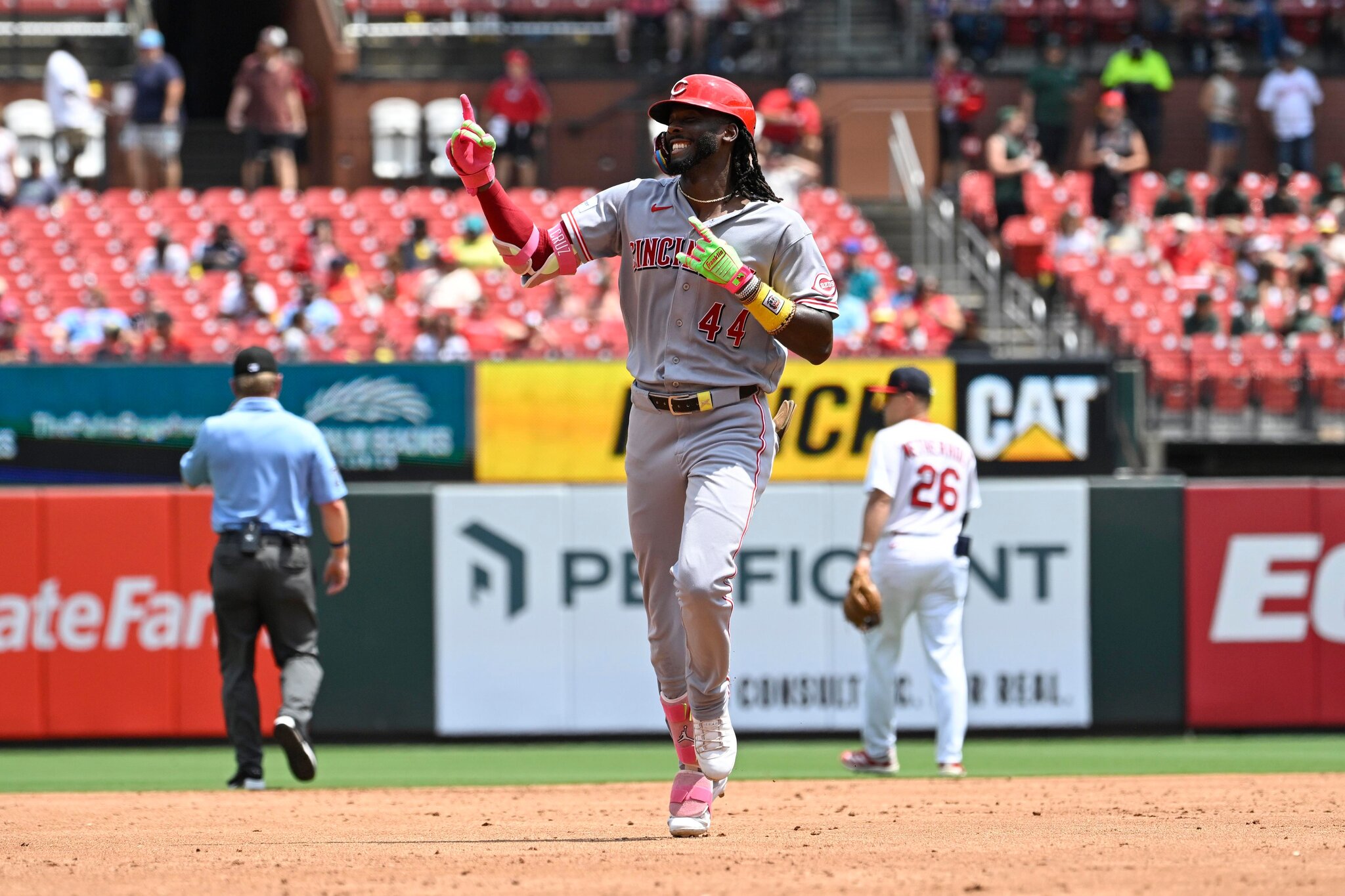 St. Louis Cardinals Bullpen Loses Sunday Game vs Reds in Extra Innings