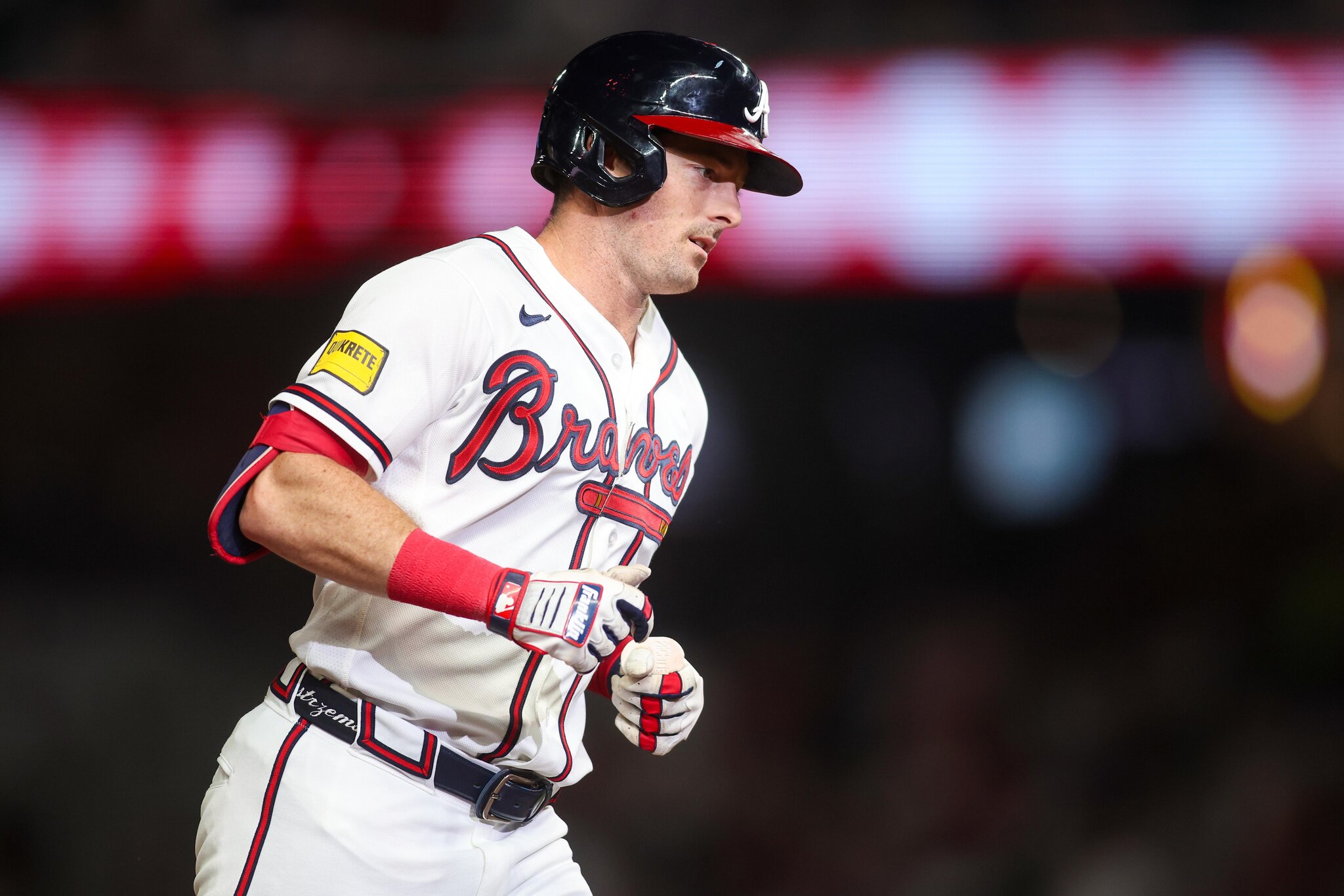 Mike Yastrzemski moves up in order for series finale vs. Diamondbacks