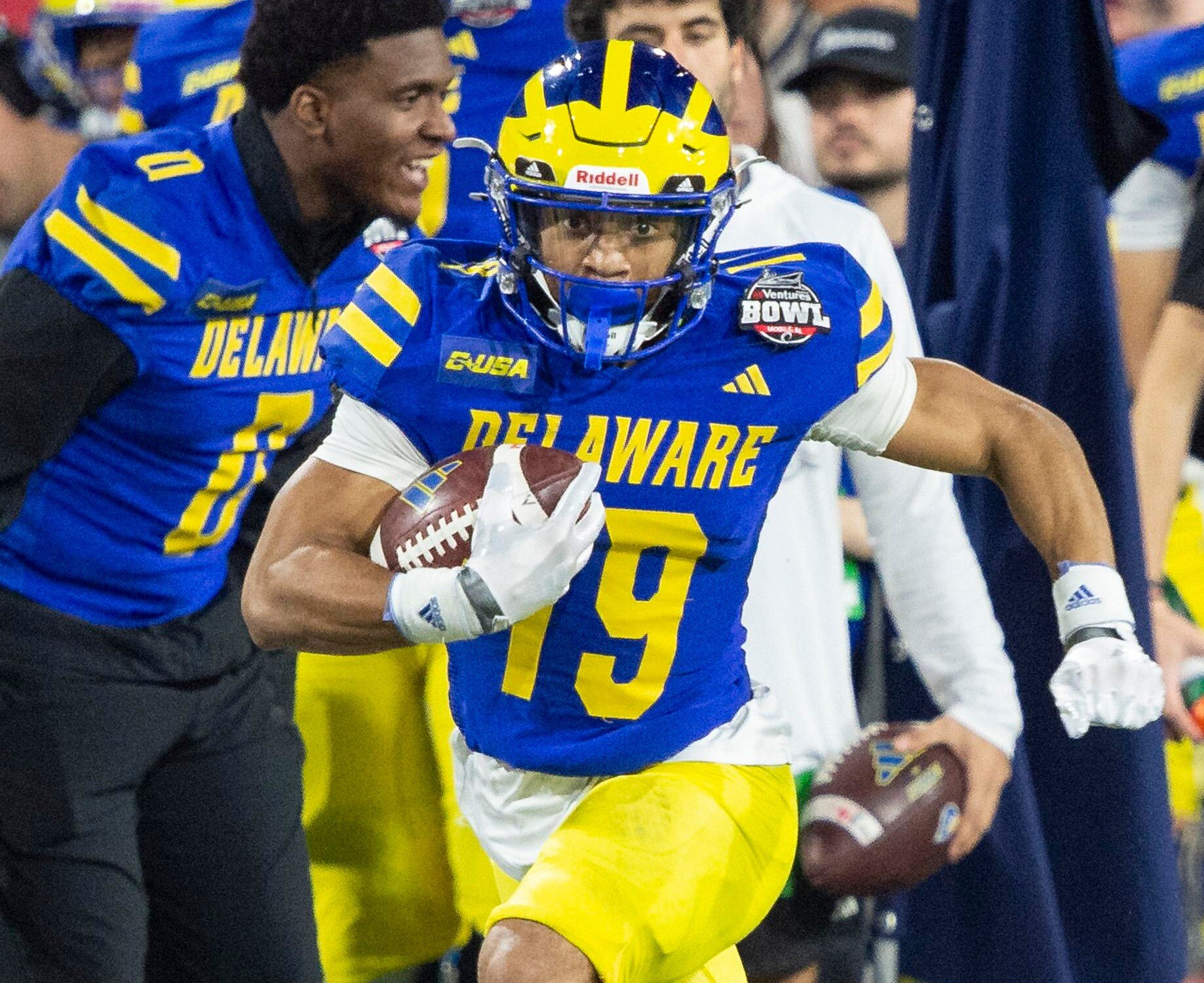 Seahawks News: Seattle adds wide receiver after waiving Kenny McIntosh