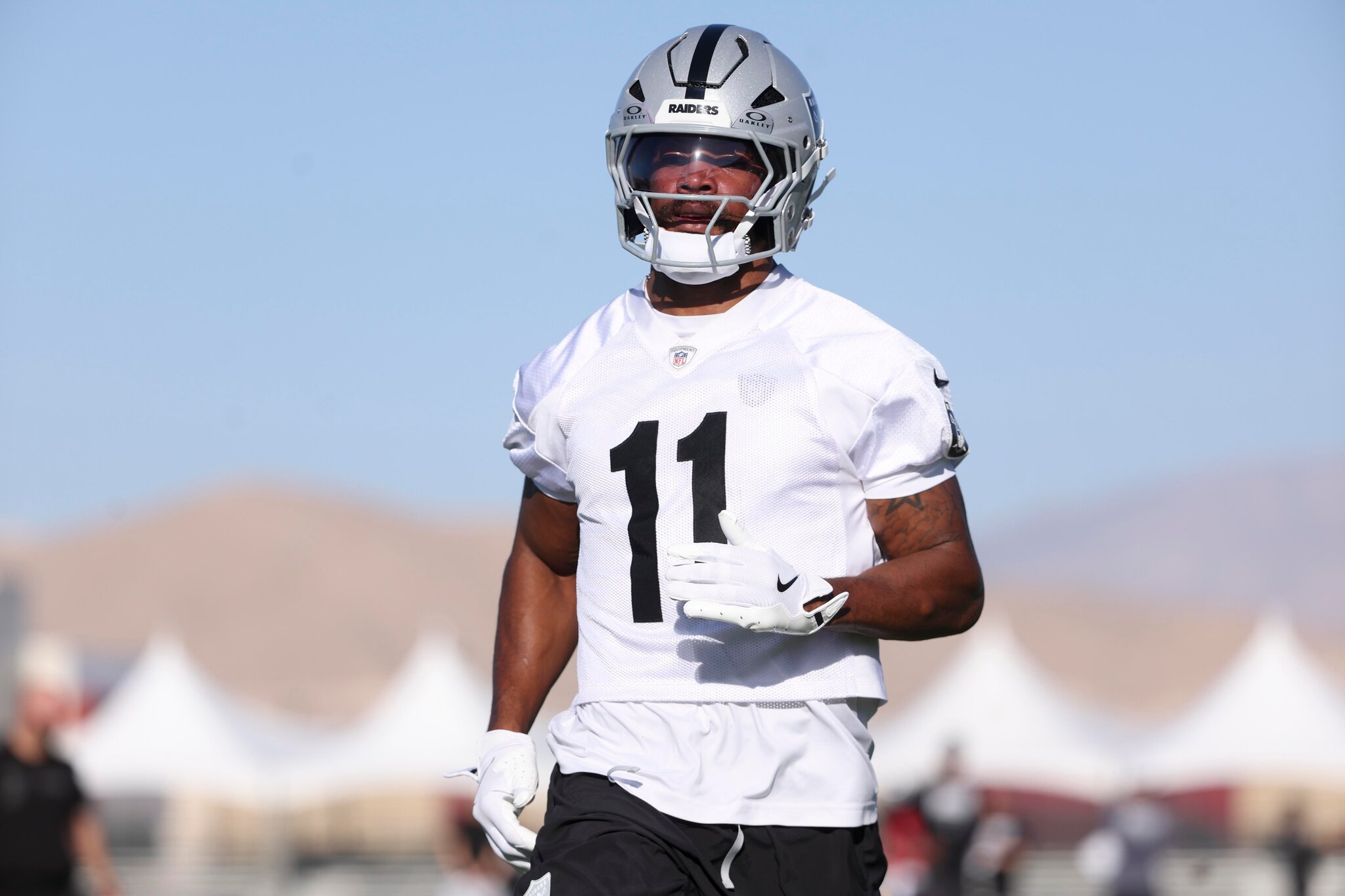 Do Raiders have anyone worth giving contract extension now?
