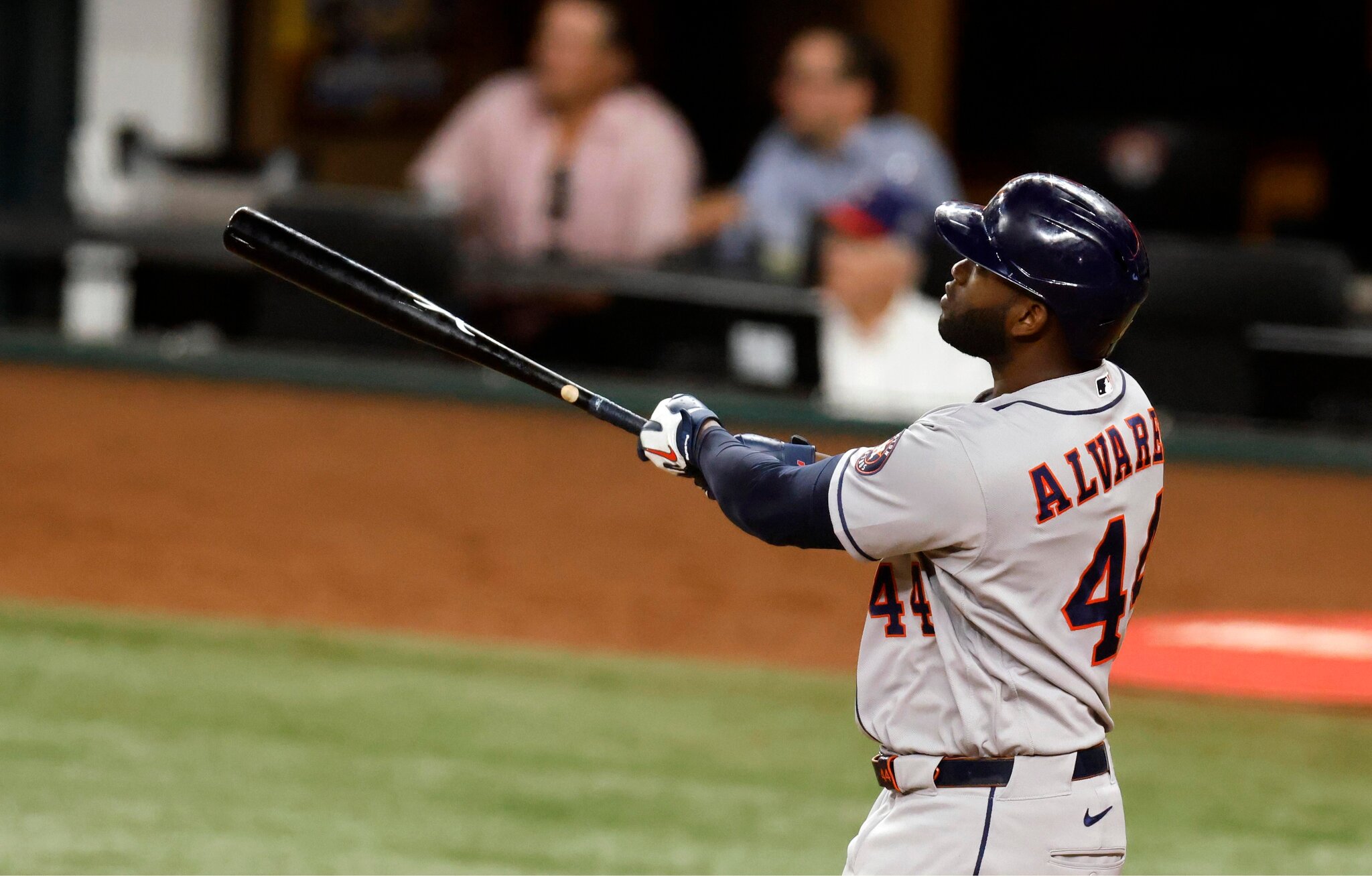Yordan Plays Hero in 9th, Astros Topple Angels 3-2
