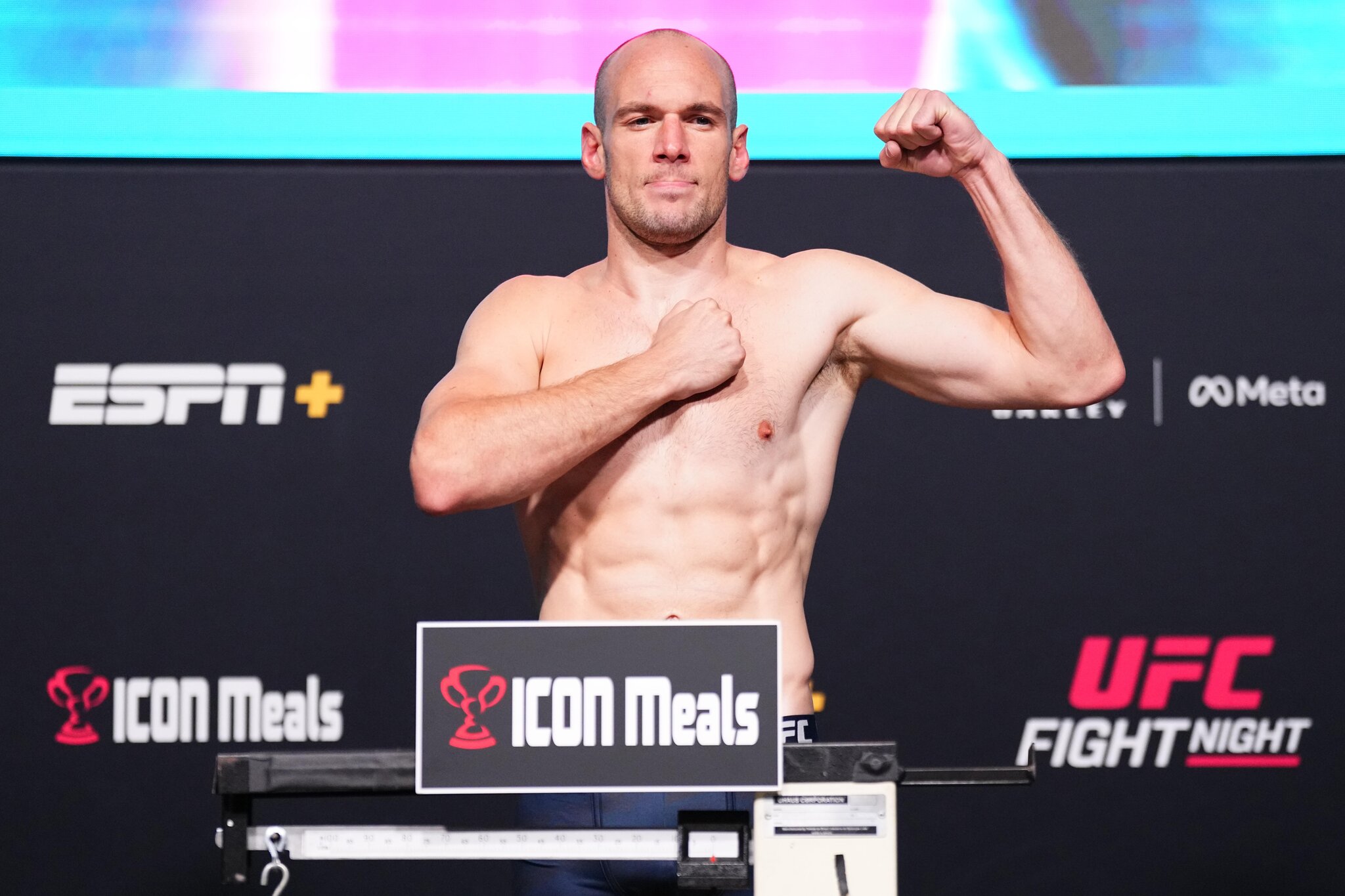 UFC Belgrade weigh-in video: Medic vs. Rodriguez