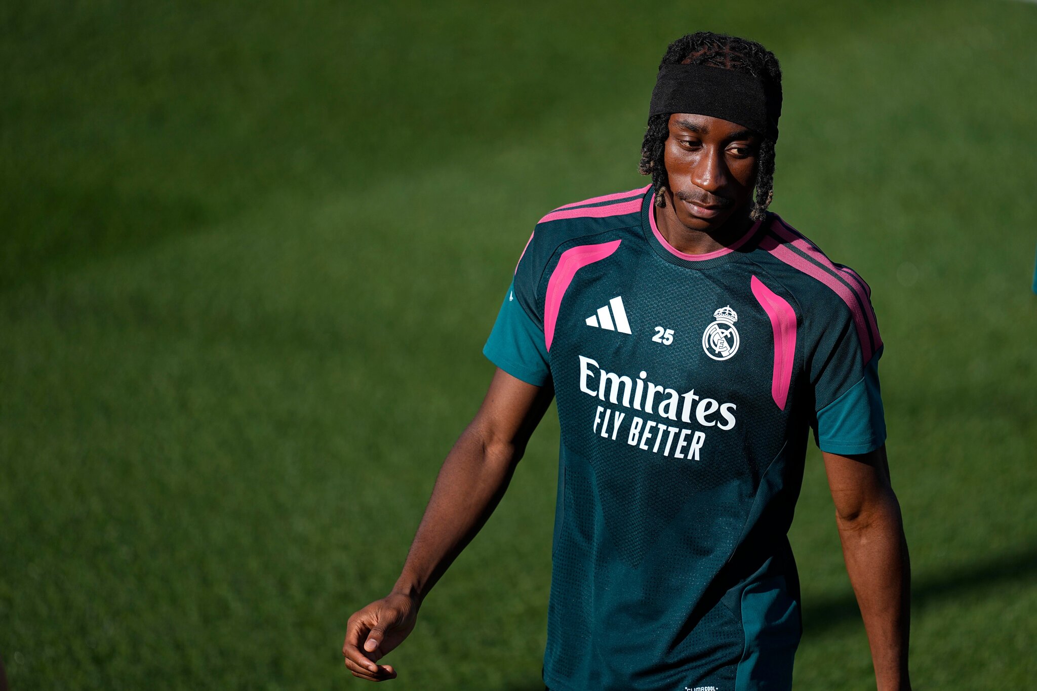 Yan Diomande officially presented as a Real Madrid player