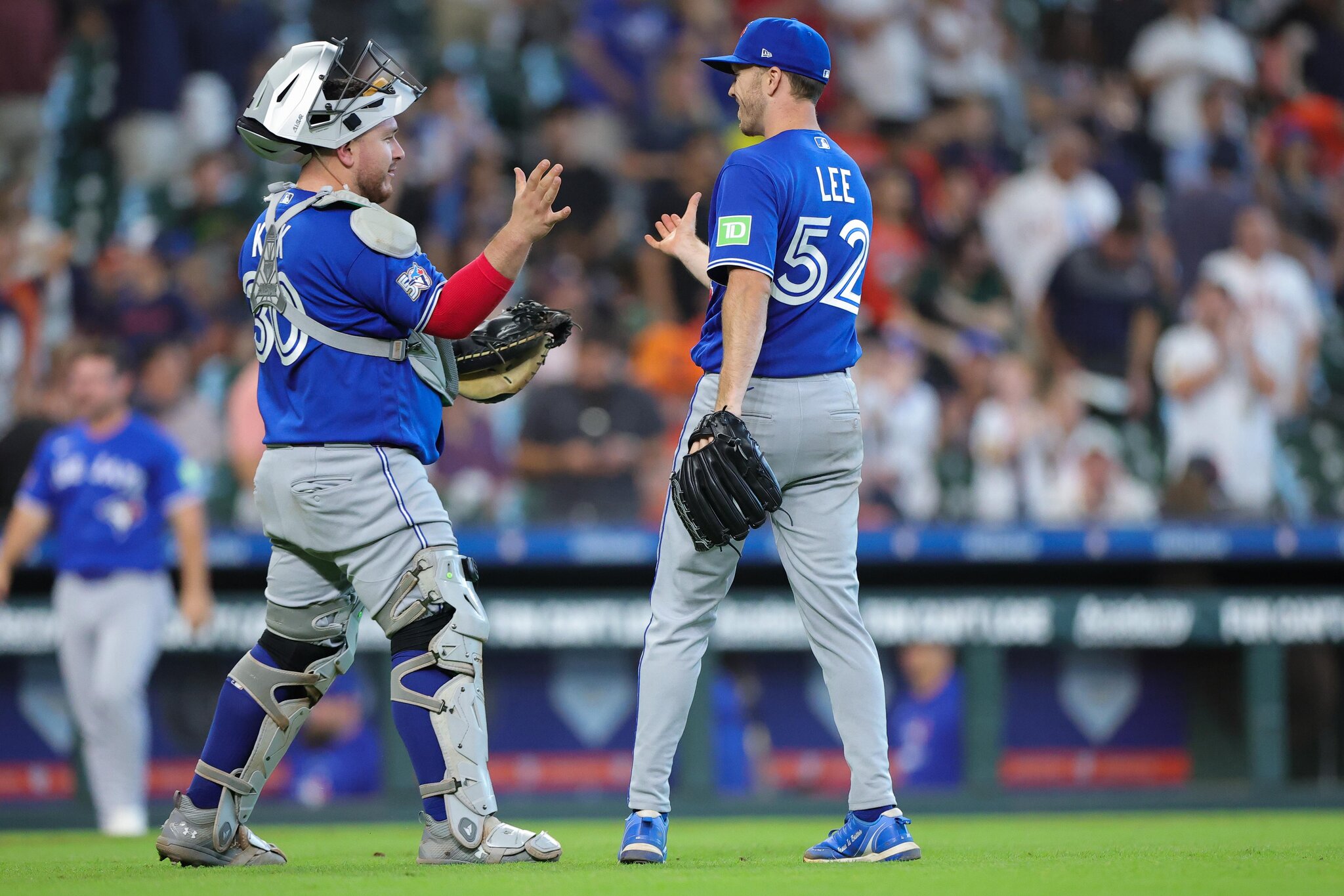 Jays Beat Astros 5-4