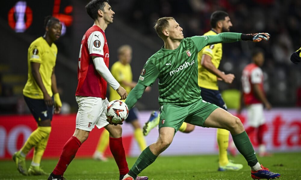 Newcastle set to pay Lukas Hornicek’s release clause