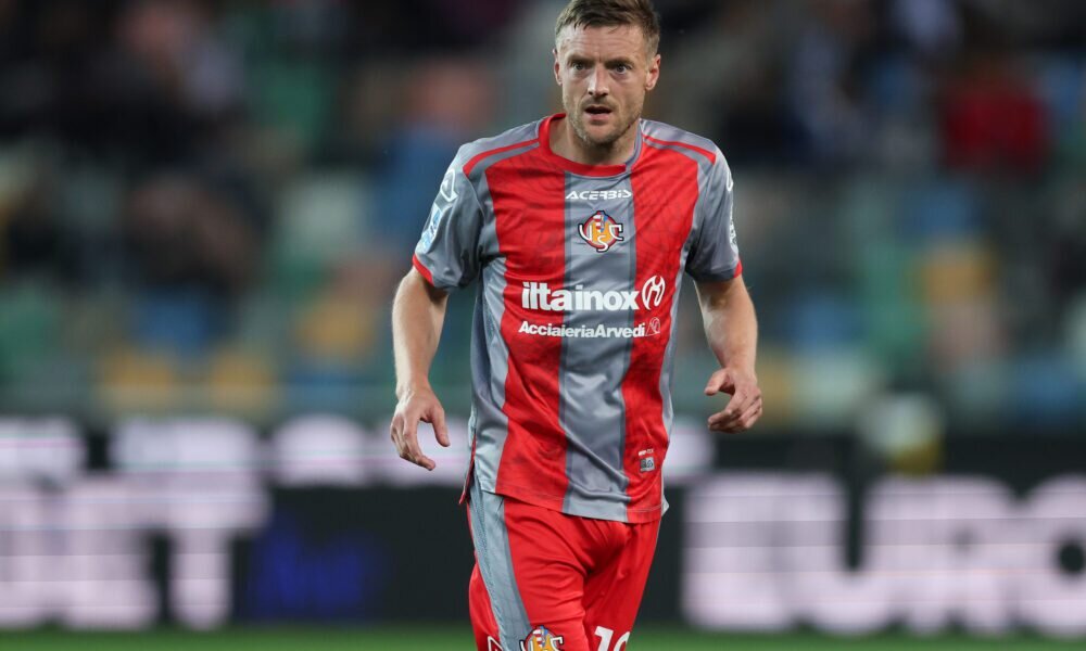 West Ham United eyeing possible deal for Jamie Vardy