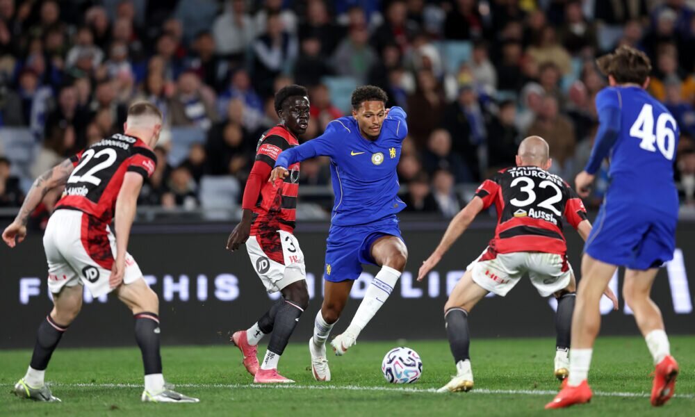Chelsea negotiating permanent sale of midfielder Omari Kellyman to RC Strasbourg