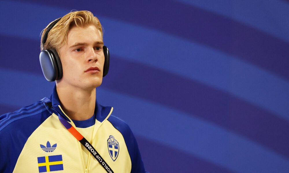 Roberto De Zerbi admits he wants Lucas Bergvall to stay at Tottenham but can’t guarantee starting spot