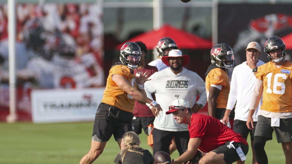 Bucs begin training camp as usual despite Mayfield, Vea contract impasses