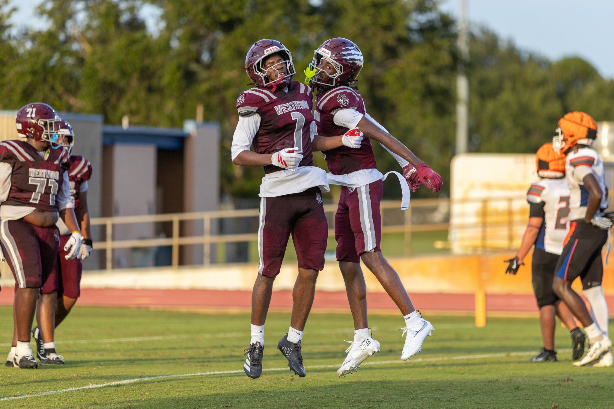 Football: Westwood weathers every storm in Week 1 win over Palm Beach Gardens