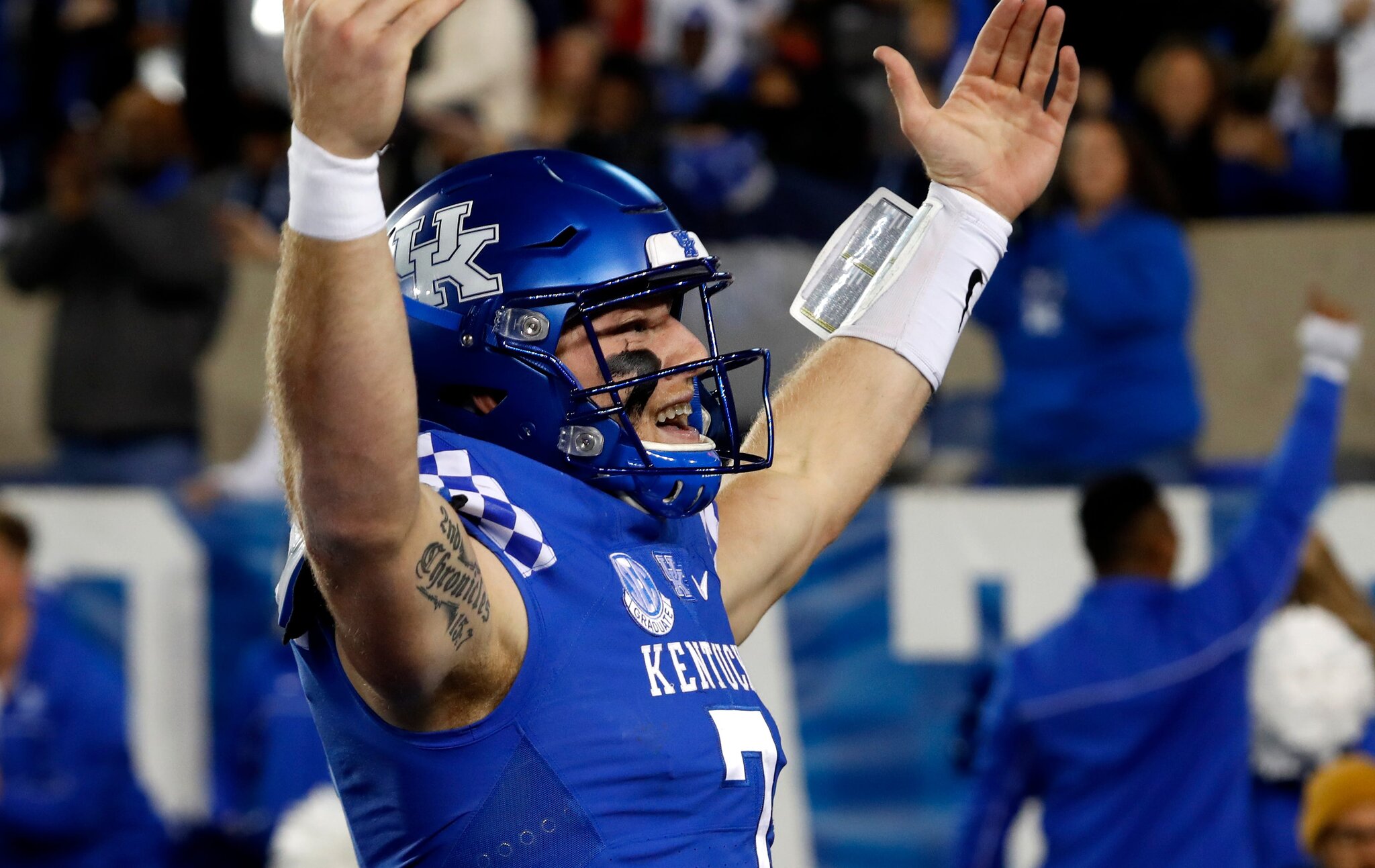 Ranking Kentucky football's top 5 quarterbacks of all time