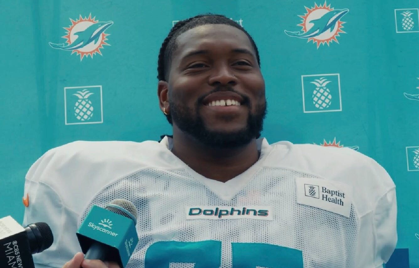 Caedan Wallace adds talent, versatility to Dolphins' offensive line
