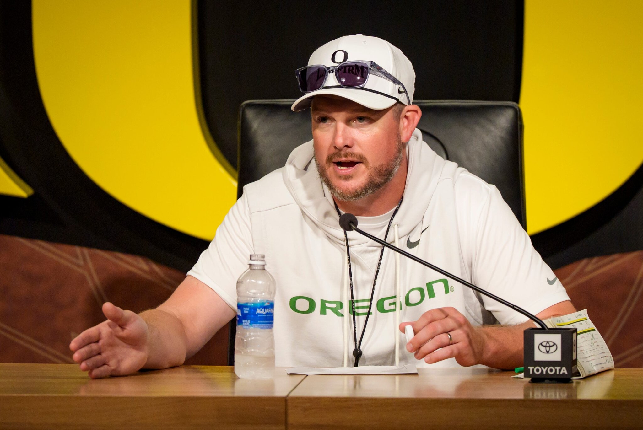 Dan Lanning grades Oregon football's first scrimmage 'overall good