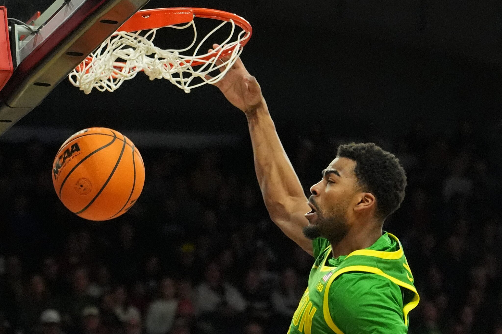 Oregon men's basketball heads to Canada for exhibition games
