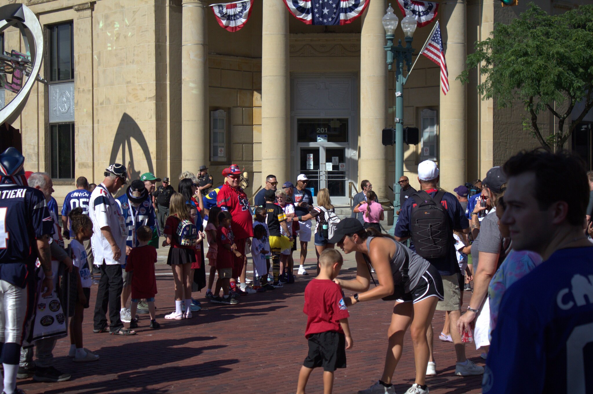 Football fans kick off Hall of Fame Week in Canton with First Play