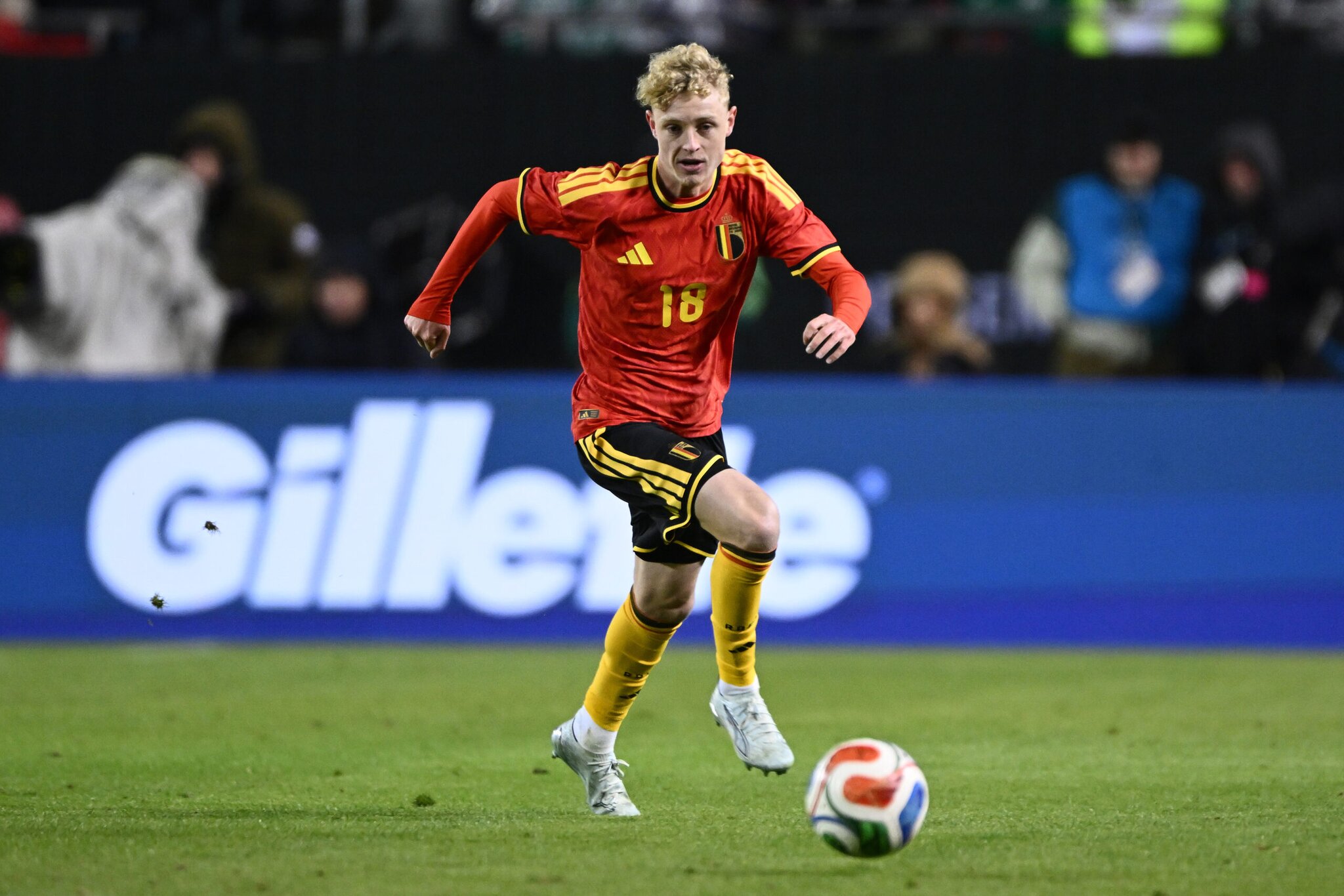 Manchester United Are Facing Stiff Competition For This Talented Left-Back: Good Fit For Carrick?