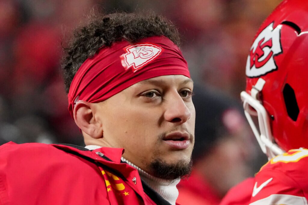 Chiefs’ training camp video of Patrick Mahomes and QB room goes viral