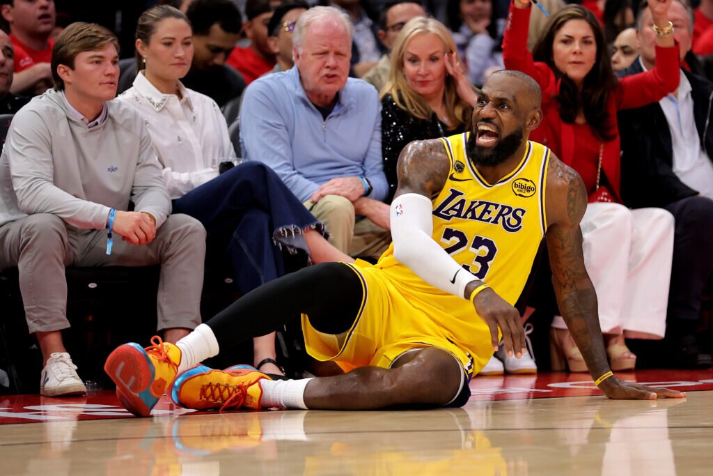 Bam Adebayo sends NSFW text to LeBron James for choosing the 76ers over Heat