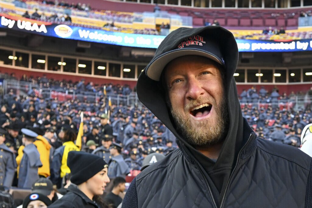 Dave Portnoy reacts to LeBron reportedly living in New York while playing for Philadelphia
