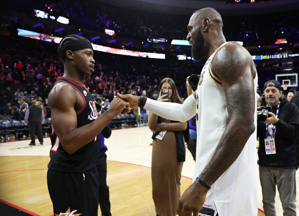 Lakers legend Derek Fisher defends LeBron James’ 76ers decision