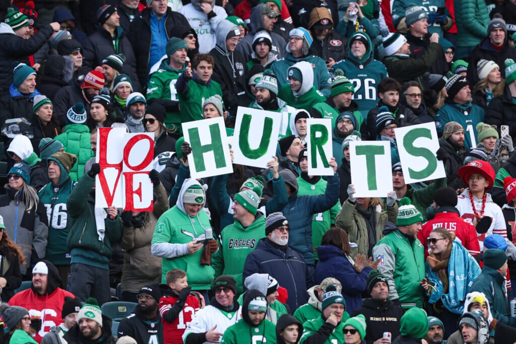 Eagles’ latest post leaves Broncos host in disbelief