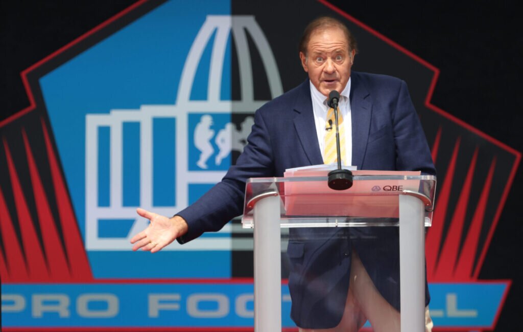 Chris Berman’s ‘Strange’ walk at the Pro Football Hall of Fame ceremony is drawing a lot of attention