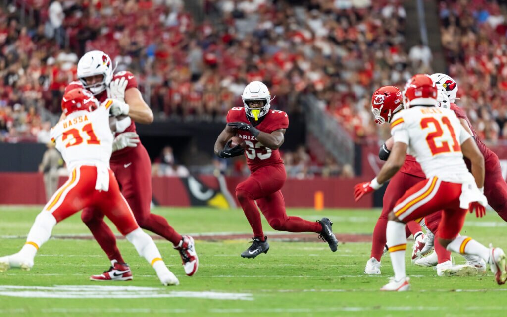 NFL running back rejoins team just days after being cut