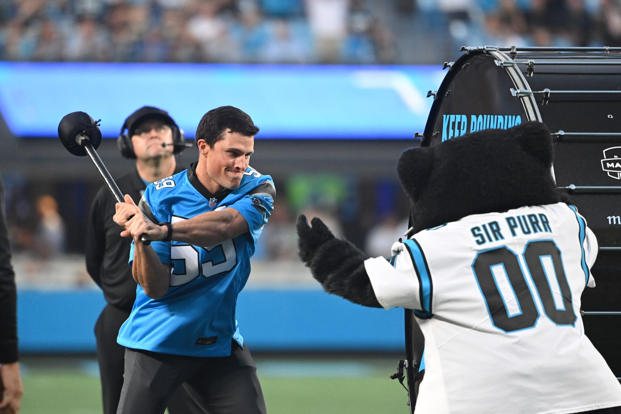 Luke Kuechly joins Netflix NFL coverage as lead game analyst