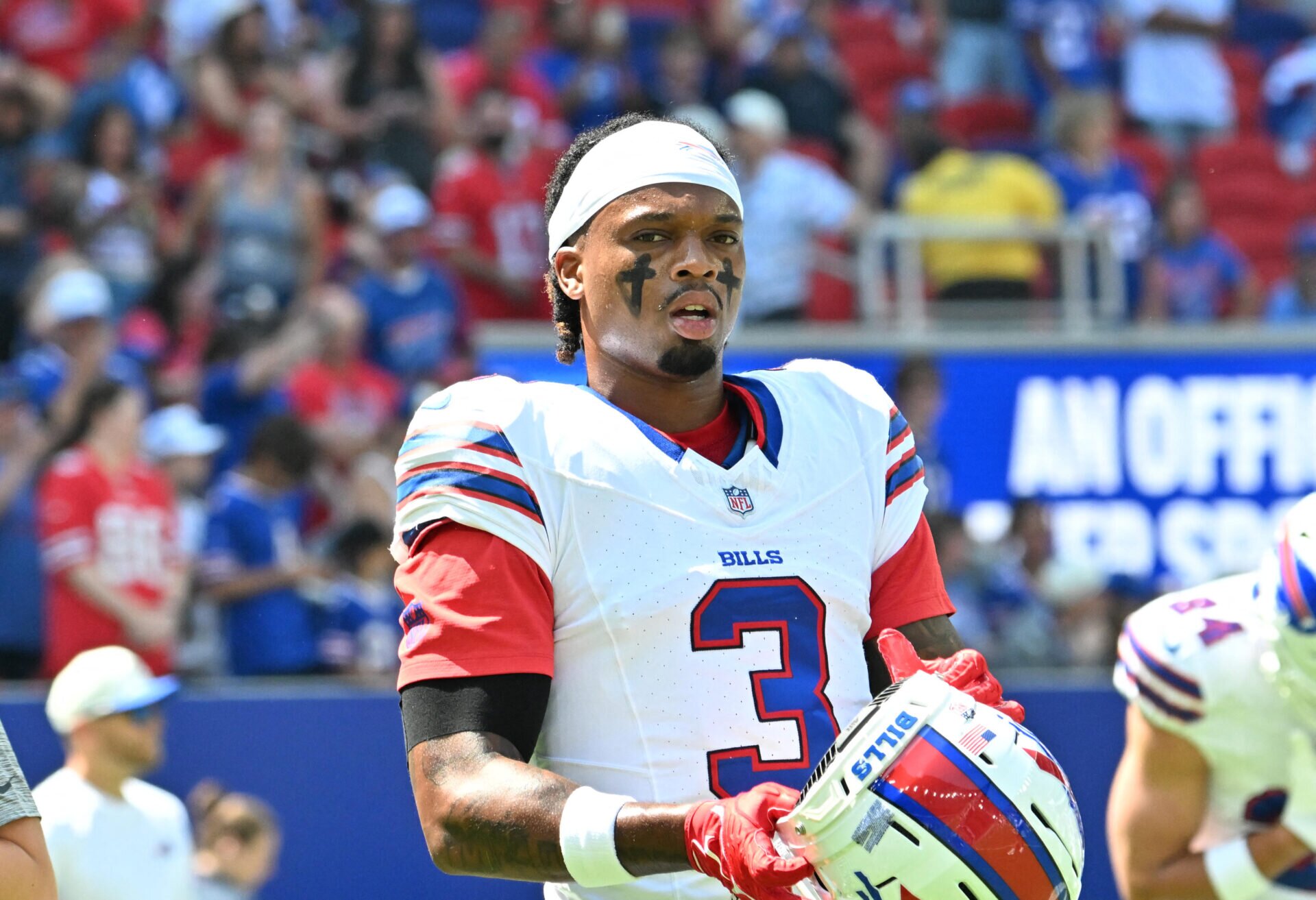 Bills’ Damar Hamlin ruthlessly trolls Shedeur Sanders after preseason INT