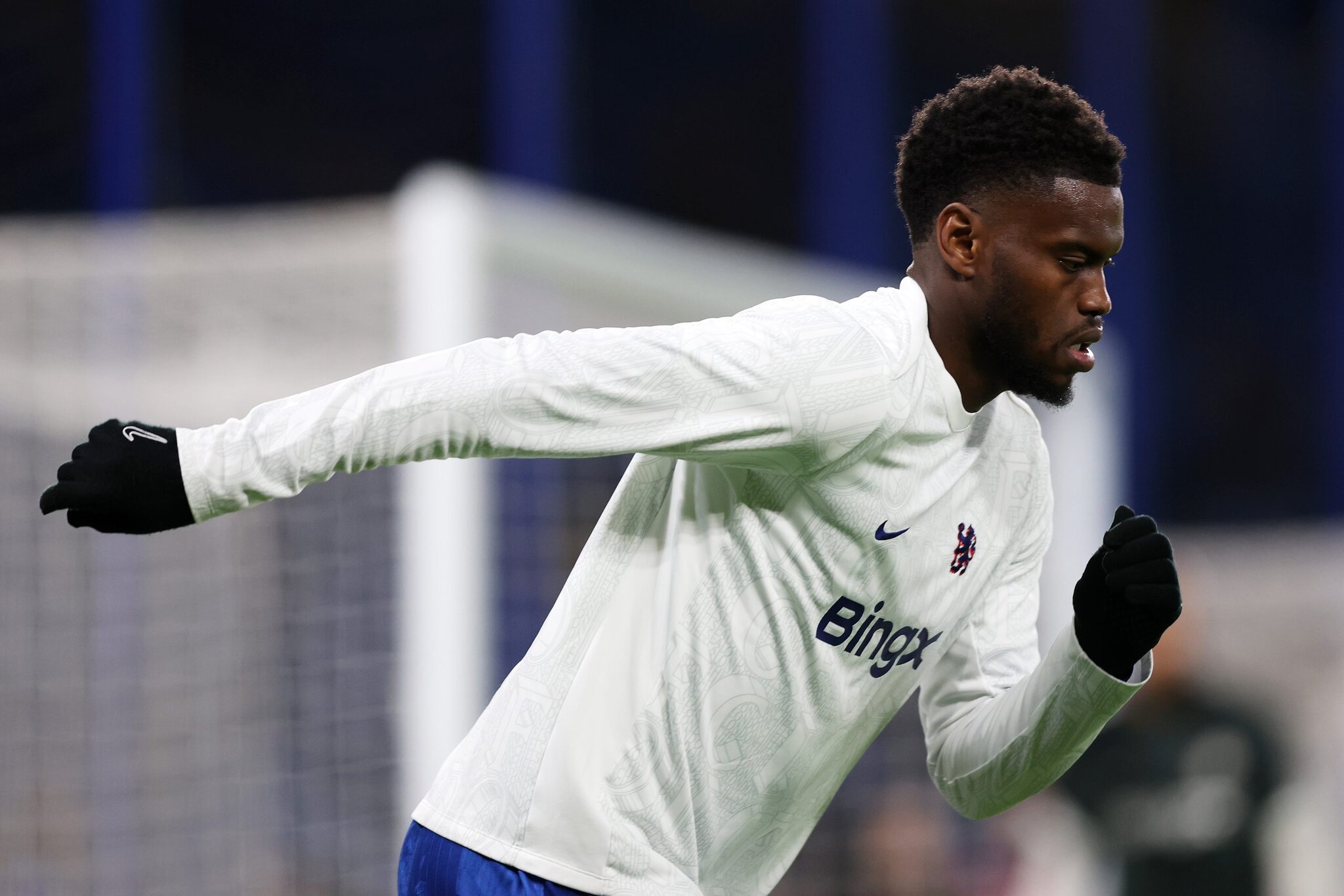 OFFICIAL: Chelsea announce loan deal of 25 year old defender for potential €30m total