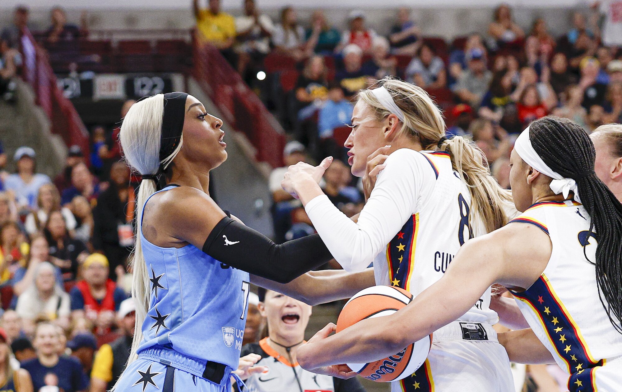 A targeted attack’: Boomer Esiason does not hold back on DiJonai Carrington after Sophie Cunningham incident