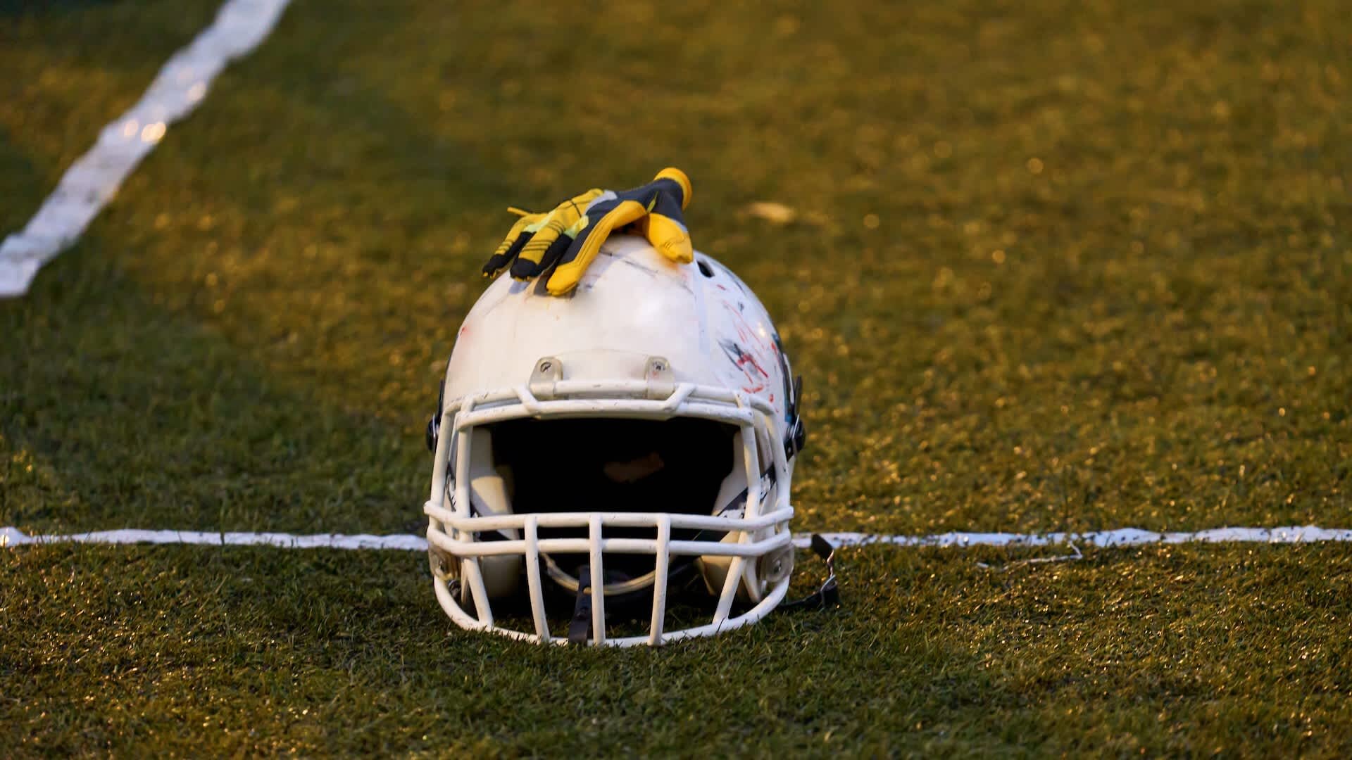 Arkansas football player practices for an hour before coach finds cottonmouth in helmet