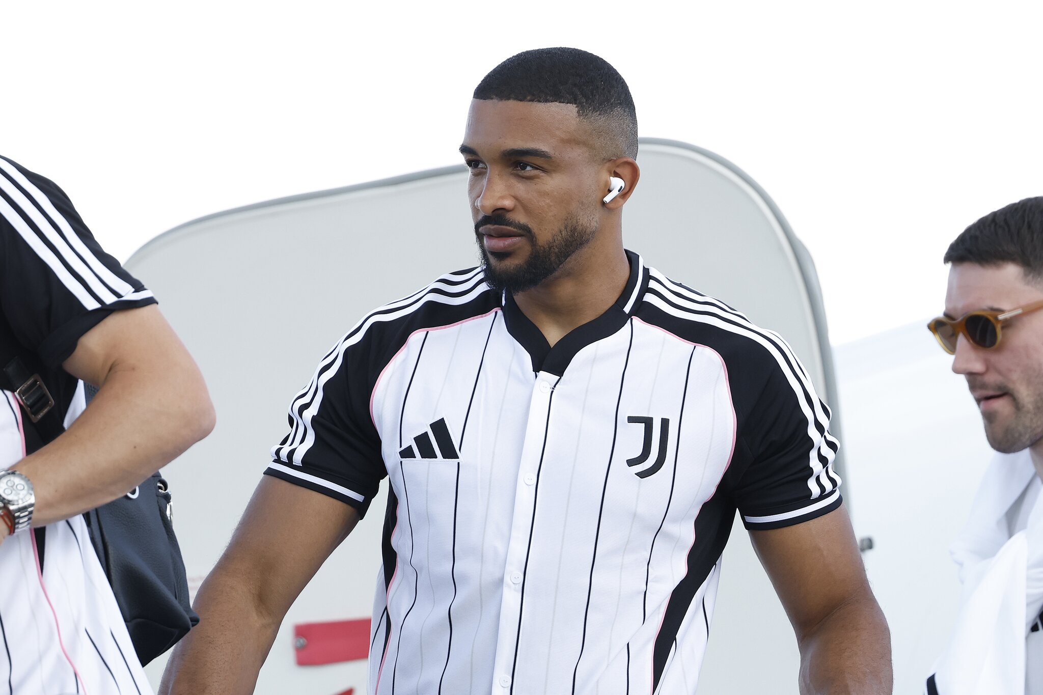 Juventus Risk Defensive Shake-Up as Galatasaray Pursue Two Serie A Stars